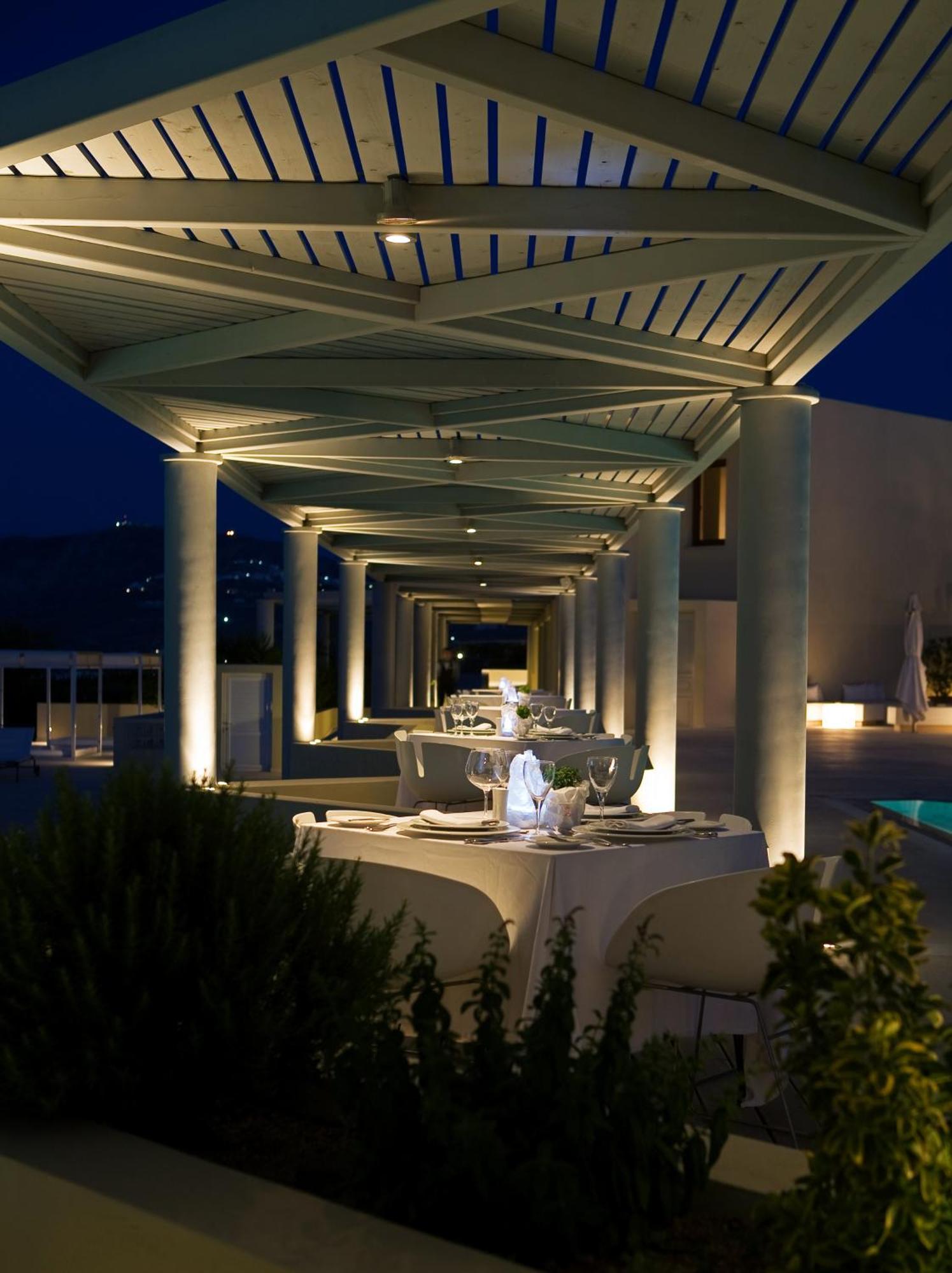The Majestic Hotel Fira  Restaurant bilde